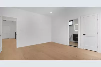 25 Red Maple Drive N, Wantagh, NY 11793 - Photo 28