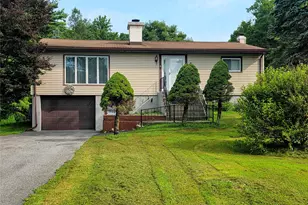 84 W Pine Rd, Staatsburg, NY 12580 - Photo 2