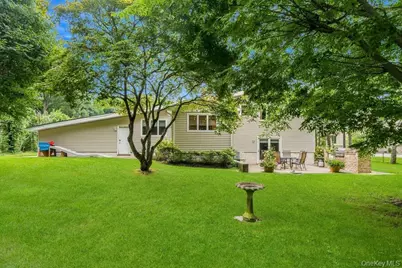 11 Laurie Place, Glen Cove, NY 11542 - Photo 32