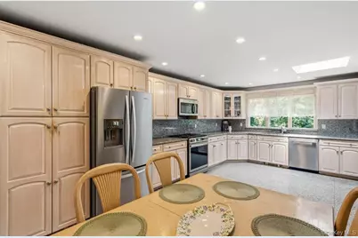11 Laurie Place, Glen Cove, NY 11542 - Photo 14