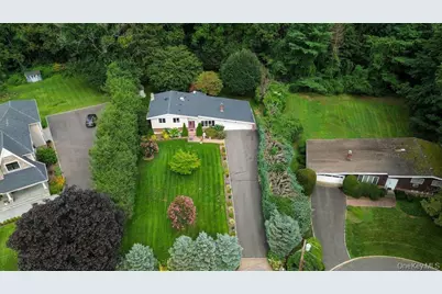 11 Laurie Place, Glen Cove, NY 11542 - Photo 34