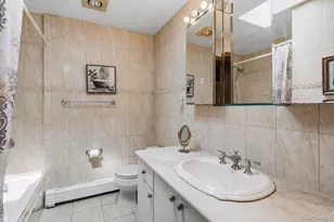 11 Laurie Pl, Glen Cove, NY 11542 - Photo 16