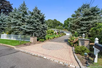 11 Laurie Place, Glen Cove, NY 11542 - Photo 2