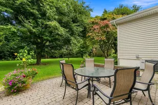 11 Laurie Pl, Glen Cove, NY 11542 - Photo 28