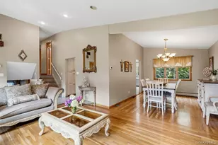 11 Laurie Pl, Glen Cove, NY 11542 - Photo 8