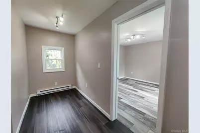 917-921 Violet Avenue #B, Hyde Park, NY 12538 - Photo 18