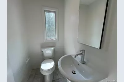 35 Sands Point Road #B, Port Washington, NY 11050 - Photo 10