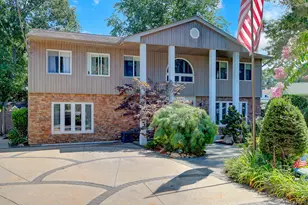 15 Denise Ln, Hauppauge, NY 11788 - Photo 4