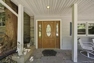 24 Van Dam Rd, Hyde Park, NY 12538 - Photo 4