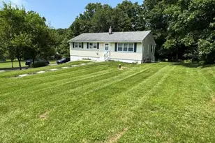 20 Meadow Ave, Washingtonville, NY 10992 - Photo 2