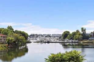 210 Pelham Rd, New Rochelle, NY 10805 - Photo 24
