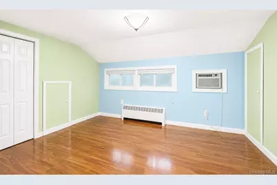 34 Hedge Lane, Westbury, NY 11590 - Photo 20