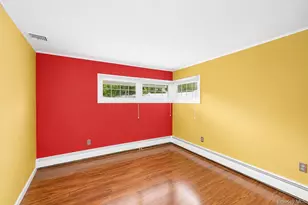 34 Hedge Ln, Westbury, NY 11590 - Photo 26