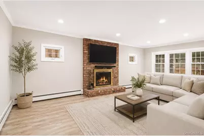 34 Hedge Lane, Westbury, NY 11590 - Photo 6