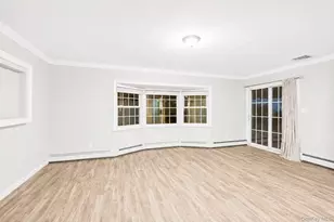 34 Hedge Ln, Westbury, NY 11590 - Photo 8
