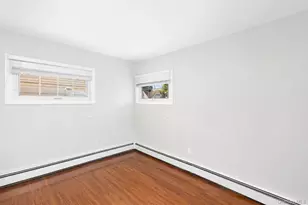 34 Hedge Ln, Westbury, NY 11590 - Photo 24