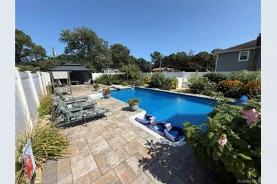 70 Lake Promenade, Ronkonkoma, NY 11779 - Photo 4