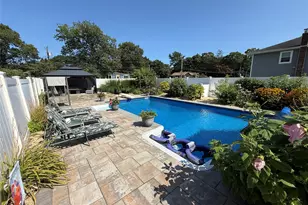 70 Lake Promenade, Ronkonkoma, NY 11779 - Photo 4