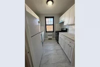 70-43 Park Drive East B, Kew Gardens, NY 11367 - Photo 4