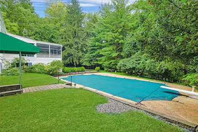 12 E Wheeler Place E, West Nyack, NY 10994 - Photo 26