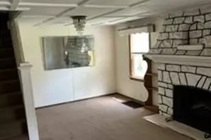 25 Howard St, Patchogue, NY 11772 - Photo 2