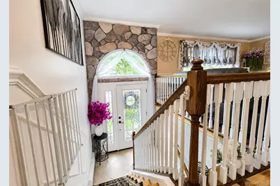 5 Avenue B, Holbrook, NY 11741 - Photo 4