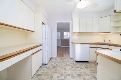 2357 Atlantic Boulevard, Wantagh, NY 11793 - Photo 14