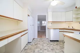 2357 Atlantic Blvd, Wantagh, NY 11793 - Photo 14