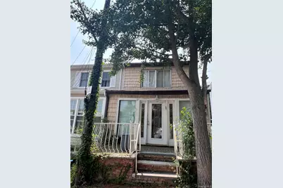 4 Pearce Place, Great Neck, NY 11021 - Photo 1