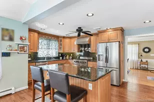 103 Harvard Ave, Smithtown, NY 11787 - Photo 18
