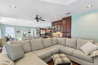 103 Harvard Avenue, Smithtown, NY 11787 - Photo 10