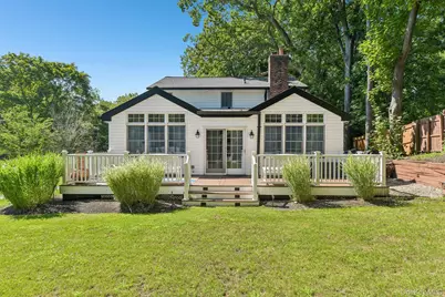 103 Harvard Avenue, Smithtown, NY 11787 - Photo 32