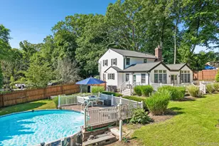 103 Harvard Ave, Smithtown, NY 11787 - Photo 40