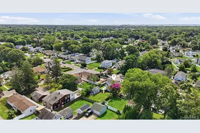 21 Independence Avenue, Babylon, NY 11702 - Photo 28