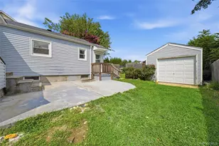 21 Independence Ave, Babylon, NY 11702 - Photo 22