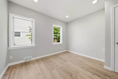 21 Independence Avenue, Babylon, NY 11702 - Photo 8