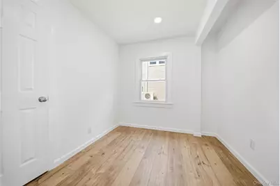 21 Independence Avenue, Babylon, NY 11702 - Photo 14