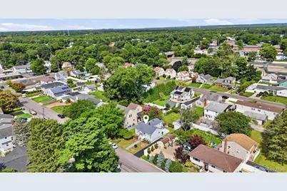 21 Independence Avenue, Babylon, NY 11702 - Photo 26