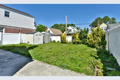 88-05 Winchester Boulevard, Queens Village, NY 11427 - Photo 32