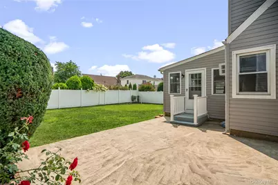 5 Mayfair Lane, Hicksville, NY 11801 - Photo 32