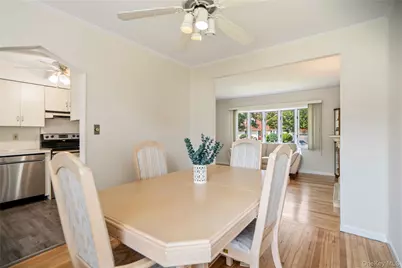 5 Mayfair Lane, Hicksville, NY 11801 - Photo 12