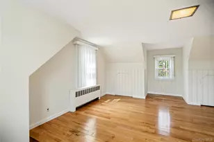 5 Mayfair Ln, Hicksville, NY 11801 - Photo 28