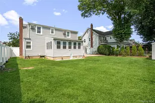 5 Mayfair Ln, Hicksville, NY 11801 - Photo 34