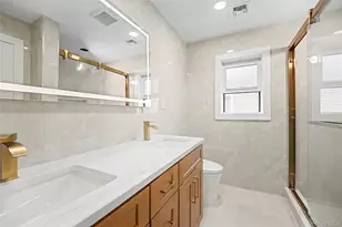 105 Moore St, New Hyde Park, NY 11040 - Photo 16