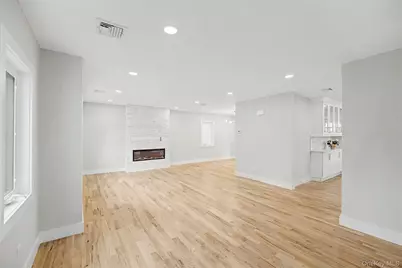 105 Moore Street, New Hyde Park, NY 11040 - Photo 18