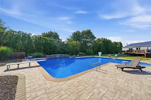 71 Triangle Ln, Calverton, NY 11933 - Photo 20