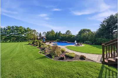 71 Triangle Lane, Calverton, NY 11933 - Photo 16