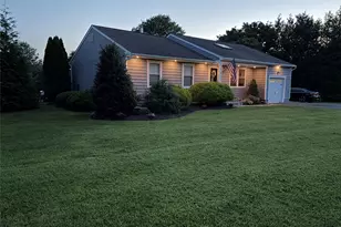 71 Triangle Ln, Calverton, NY 11933 - Photo 12