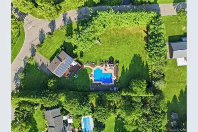 71 Triangle Lane, Calverton, NY 11933 - Photo 6