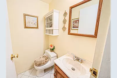 401 Birchwood Road, Medford, NY 11763 - Photo 14